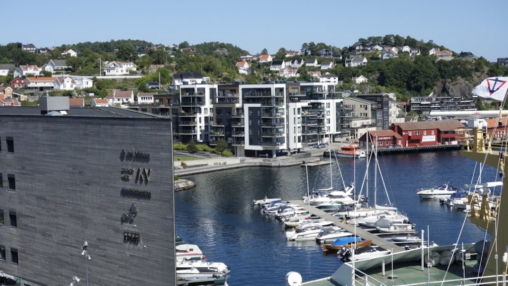 Bergen Leaders: Dev Centre House Integrated Services for Growth